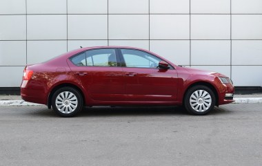 Skoda Octavia 1.6 АКПП превью 4