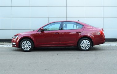 Skoda Octavia 1.6 АКПП превью 5