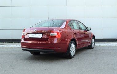 Skoda Octavia 1.6 АКПП превью 6