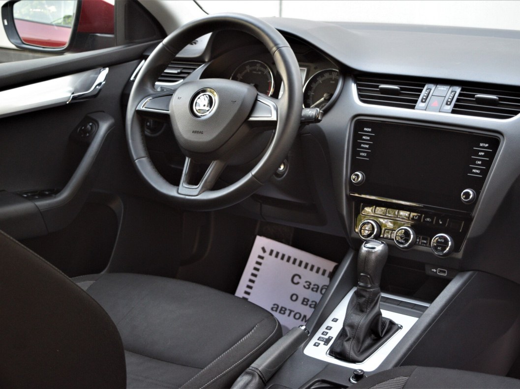 Skoda Octavia 1.6 АКПП фото 19