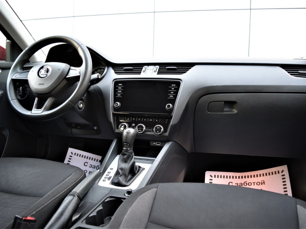 Skoda Octavia 1.6 АКПП фото 20