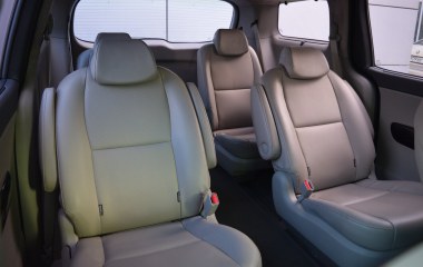 Kia Carnival 2.2 АКПП превью 14