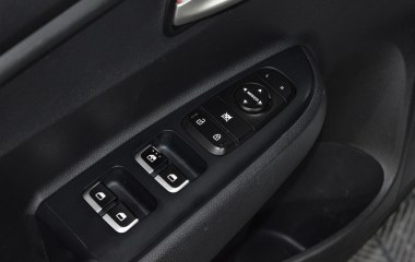 Kia Rio Luxe 1.6 АКПП превью 15