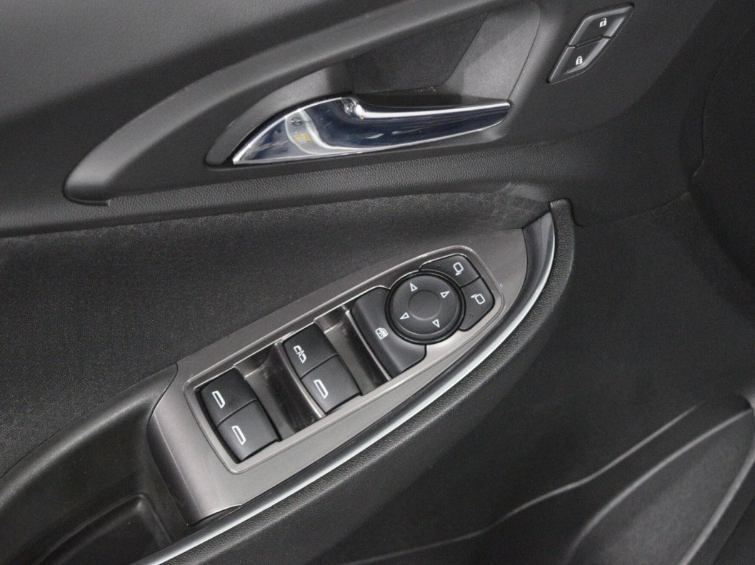 Chevrolet Malibu 1.5 CVT фото 15