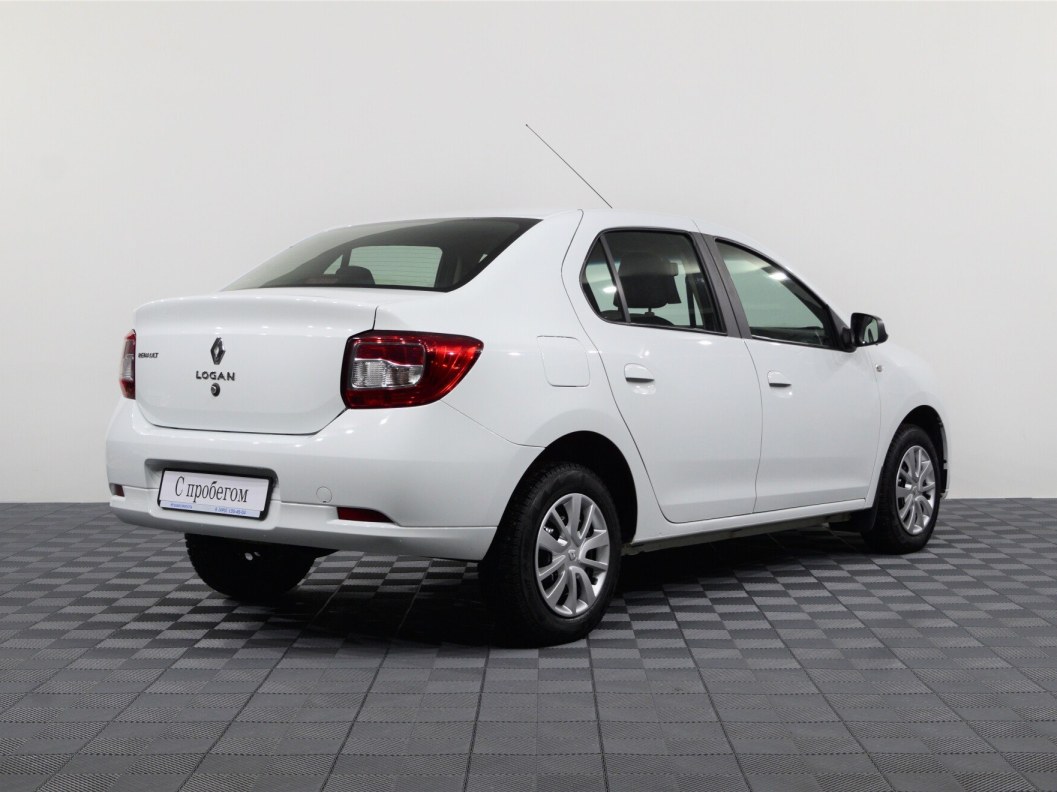 Renault Logan Drive 1.6 МКПП фото 6