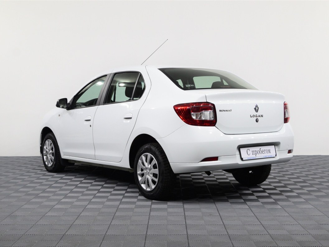 Renault Logan Drive 1.6 МКПП фото 8