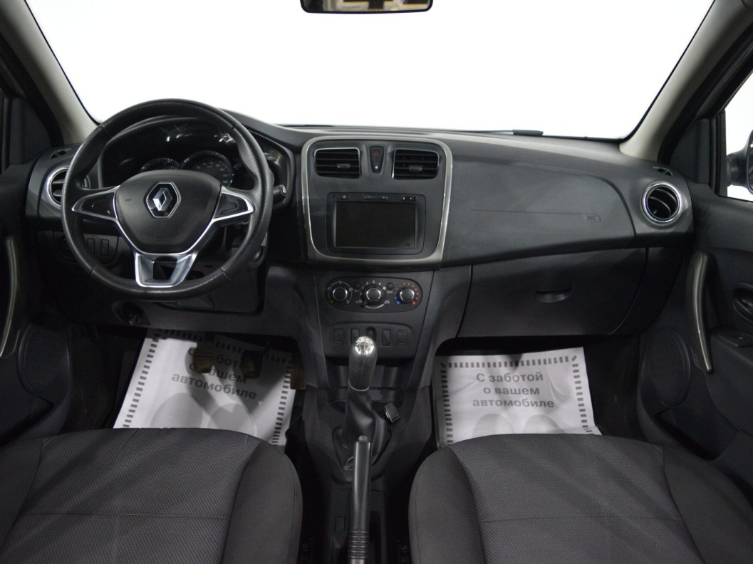 Renault Logan Drive 1.6 МКПП фото 10