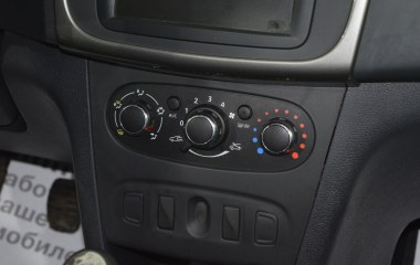 Renault Logan Drive 1.6 МКПП превью 15