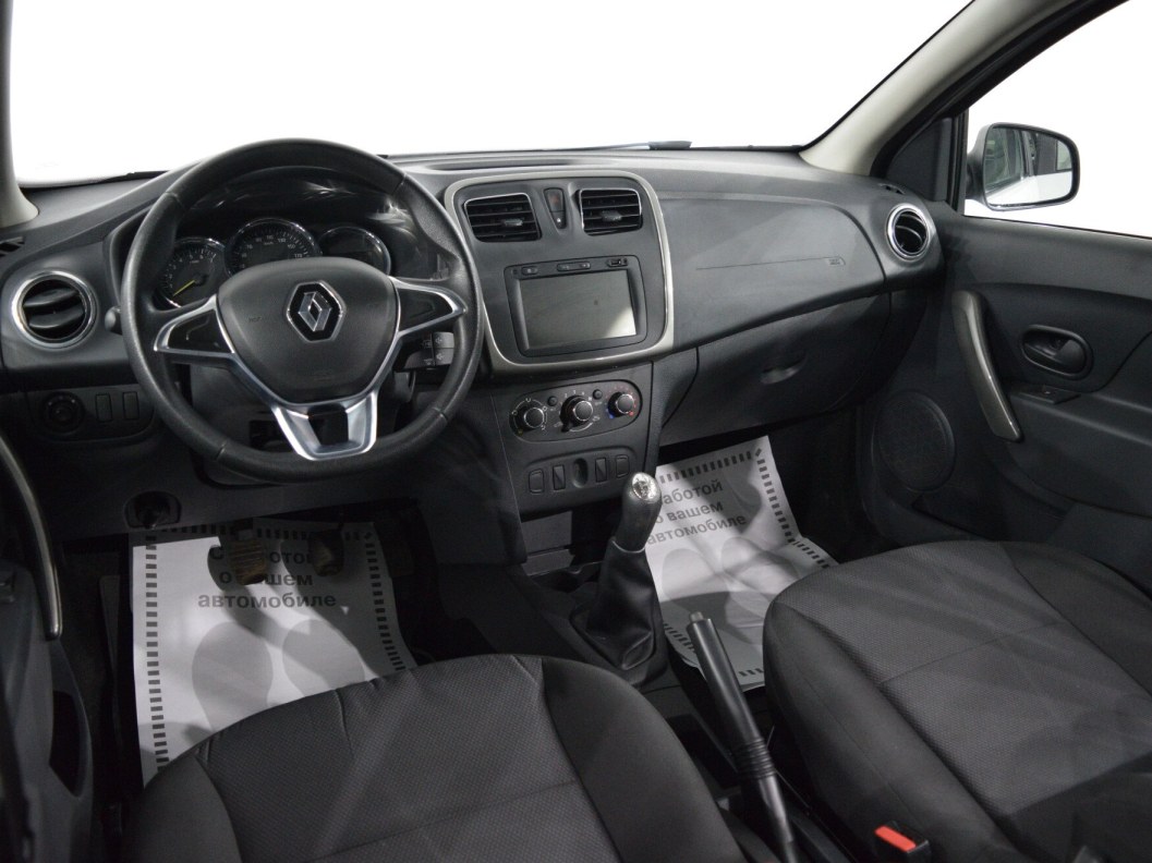 Renault Logan Drive 1.6 МКПП фото 16
