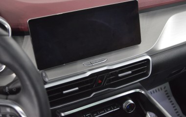 Geely Coolray Flagship Sport 1.5 АМТ превью 15