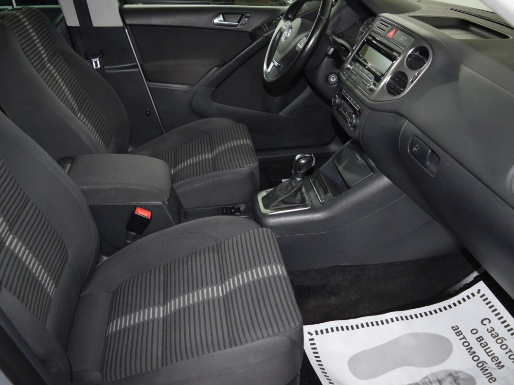 Volkswagen Tiguan 2.0 АКПП фото 11