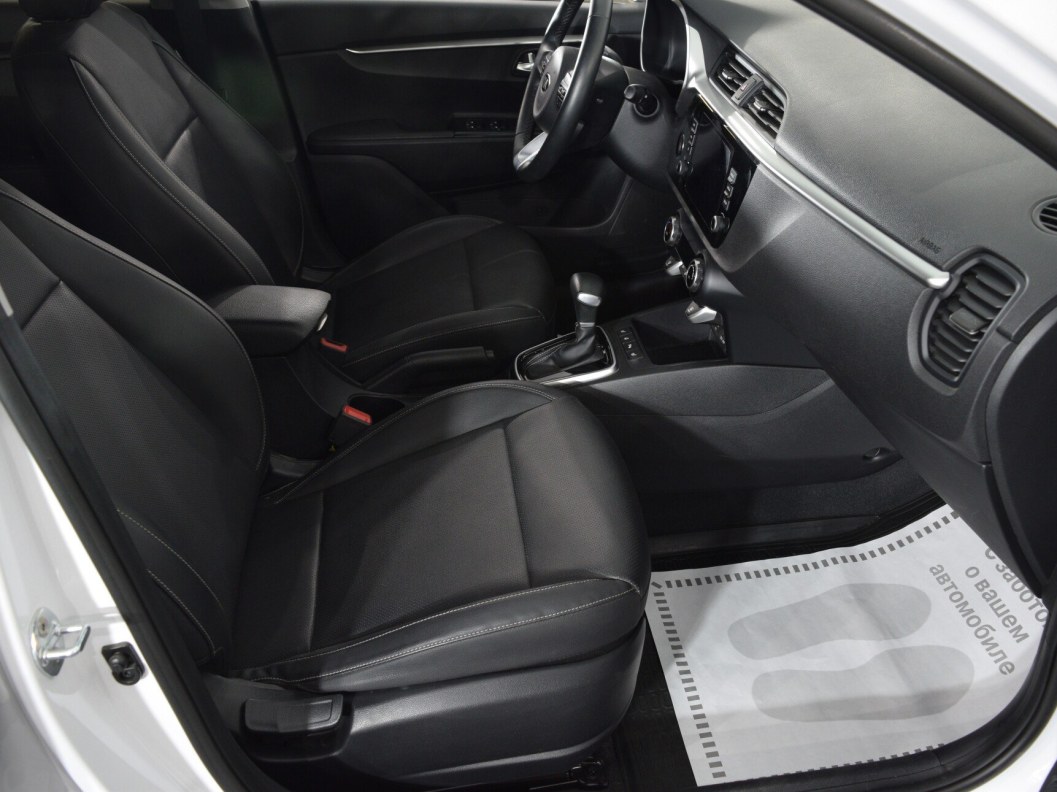 Kia Rio Premium 1.6 АКПП фото 11