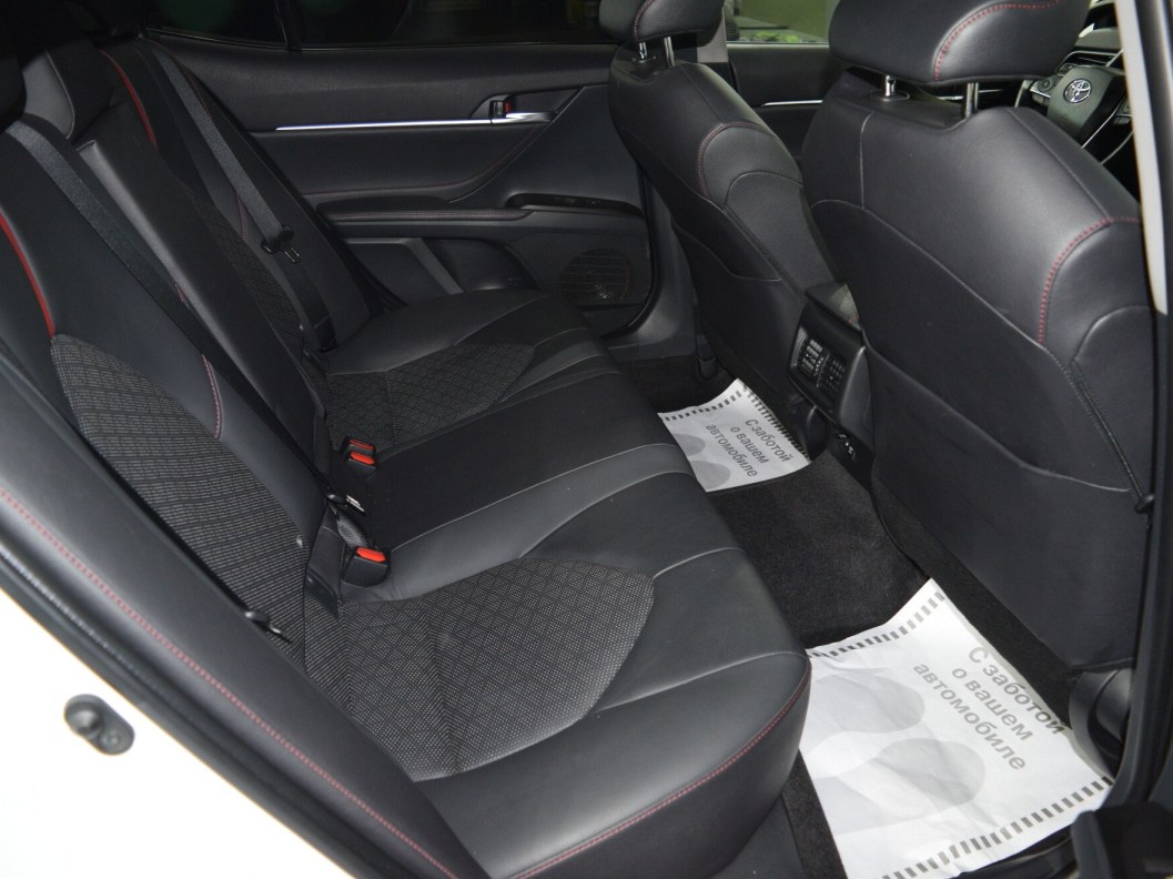 Toyota Camry GR Sport 2.5 АКПП фото 12