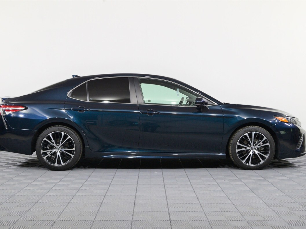 Toyota Camry 2.5 АКПП фото 4