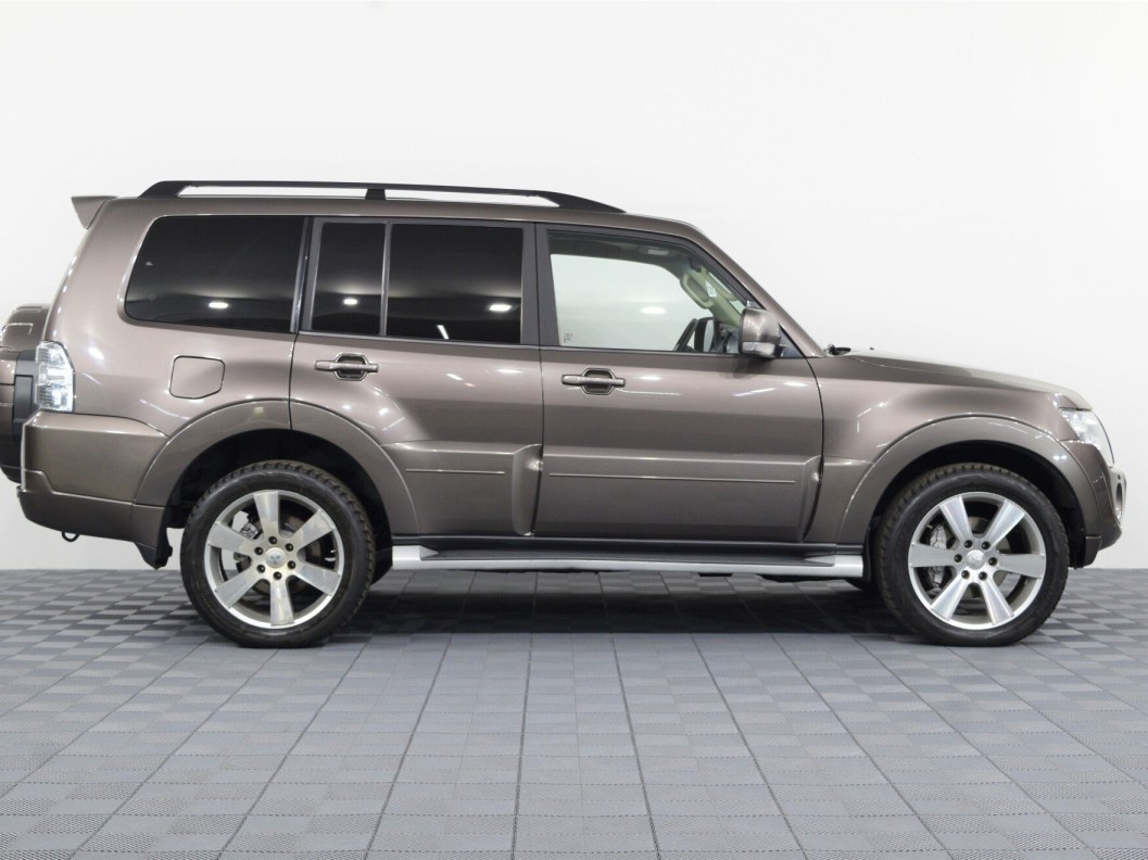 Mitsubishi Pajero Ultimate S72 3.2 АКПП фото 4