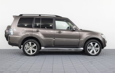 Mitsubishi Pajero Ultimate S72 3.2 АКПП превью 4