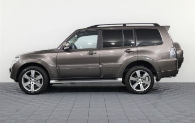 Mitsubishi Pajero Ultimate S72 3.2 АКПП превью 5