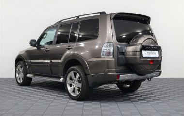 Mitsubishi Pajero Ultimate S72 3.2 АКПП превью 8