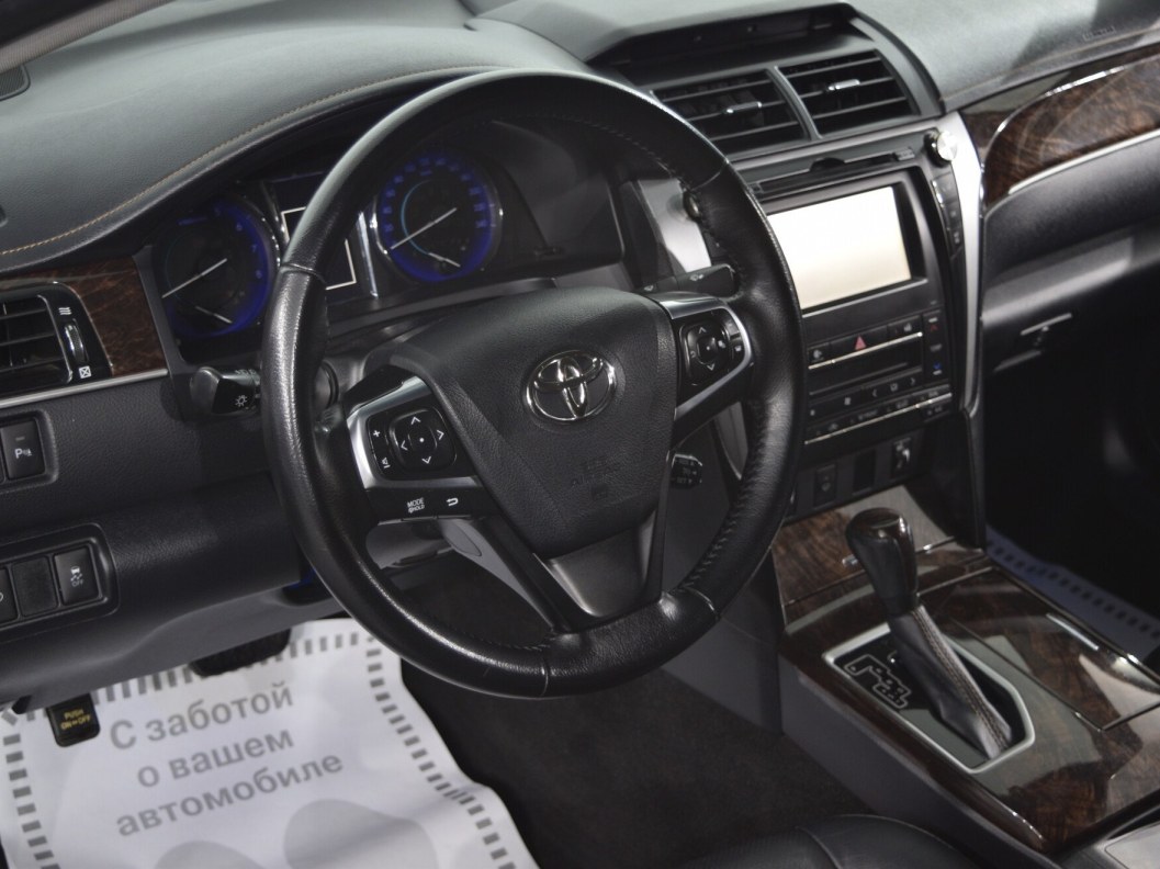 Toyota Camry Престиж 2.5 АКПП фото 20