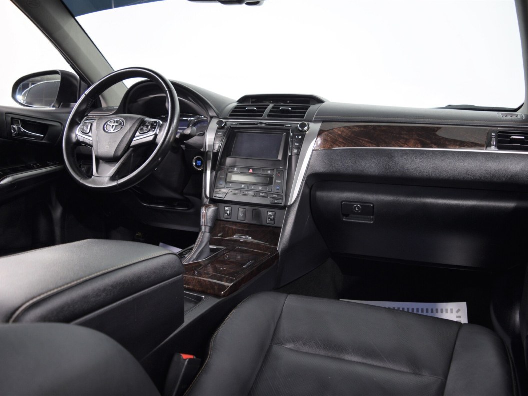 Toyota Camry Престиж 2.5 АКПП фото 22