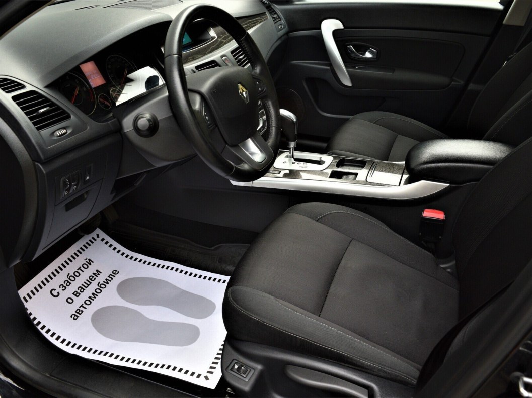 Renault Latitude Dynamique 2.0 CVT фото 9
