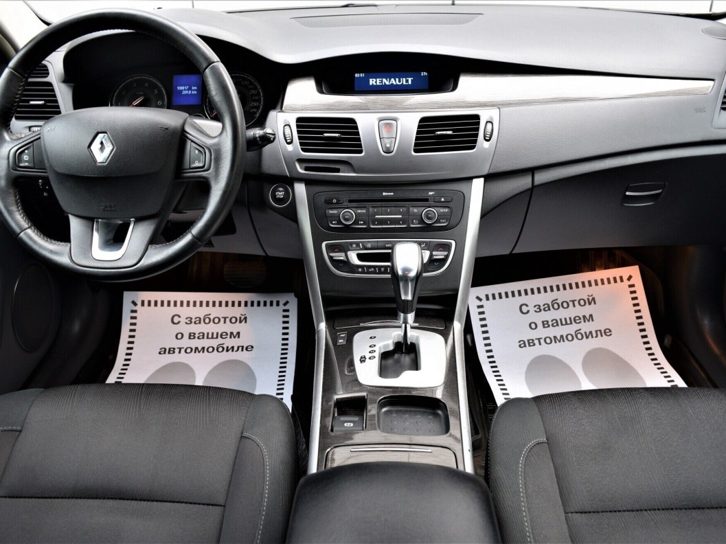 Renault Latitude Dynamique 2.0 CVT фото 10