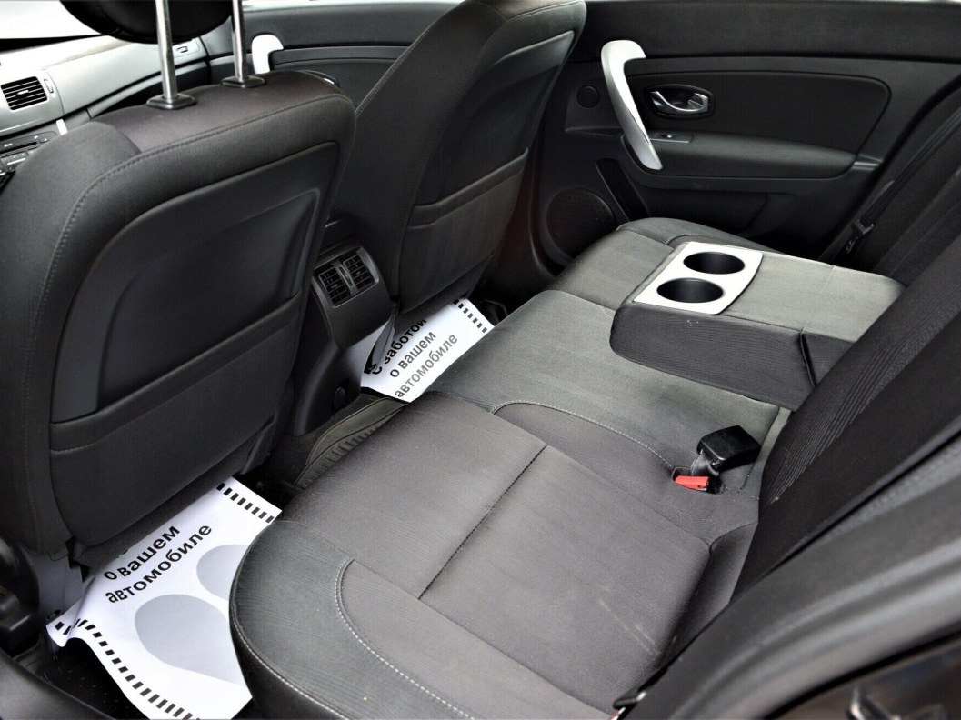 Renault Latitude Dynamique 2.0 CVT фото 13