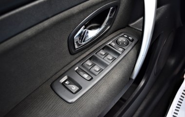 Renault Latitude Dynamique 2.0 CVT превью 14