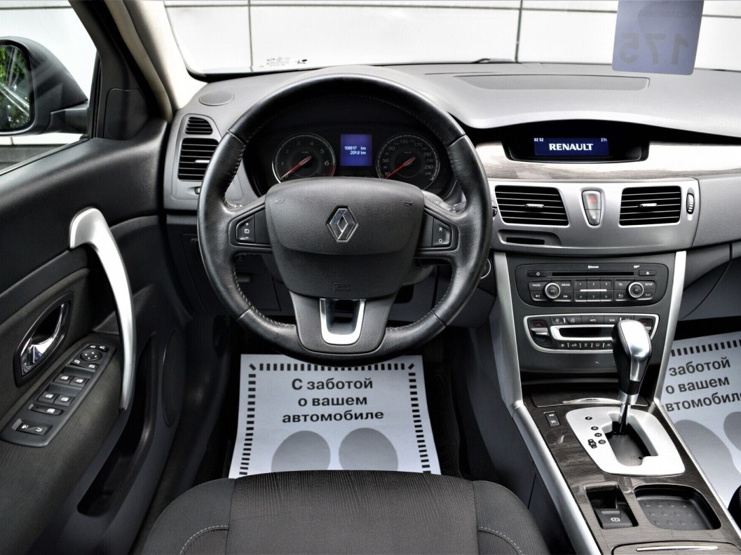 Renault Latitude Dynamique 2.0 CVT фото 18