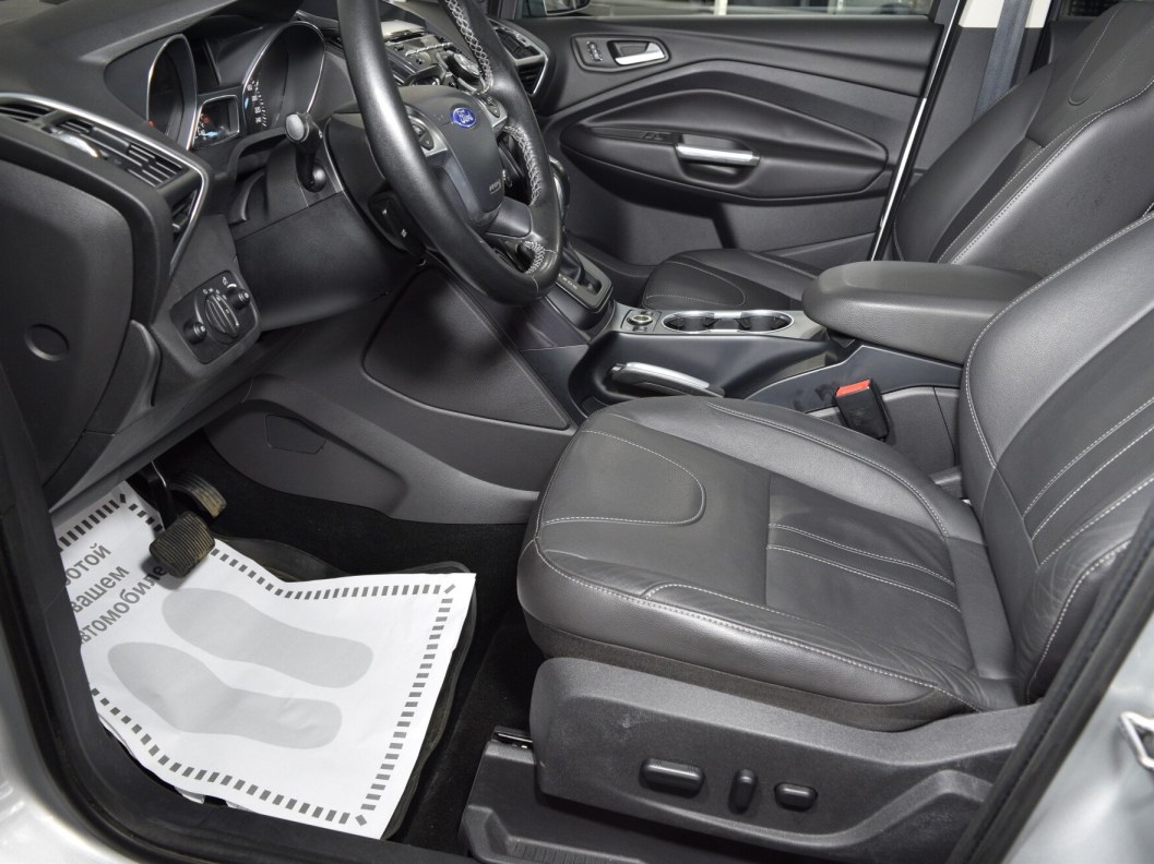 Ford Kuga 2.0  фото 9