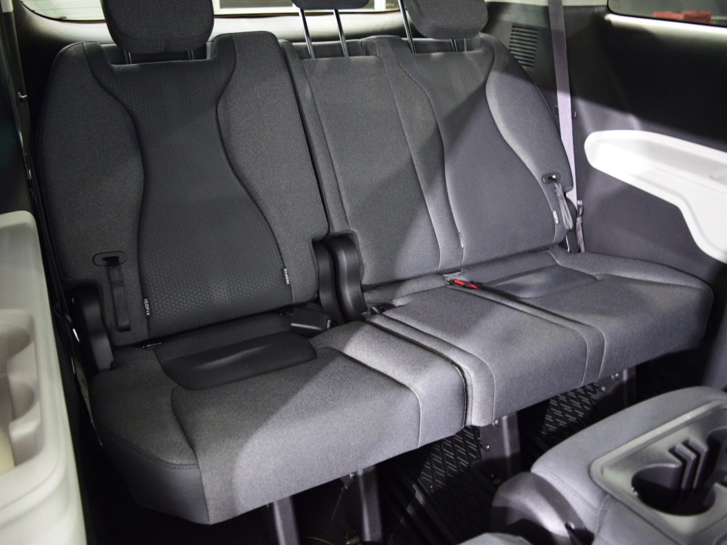 Kia Carnival Luxe 2.2 АКПП фото 12