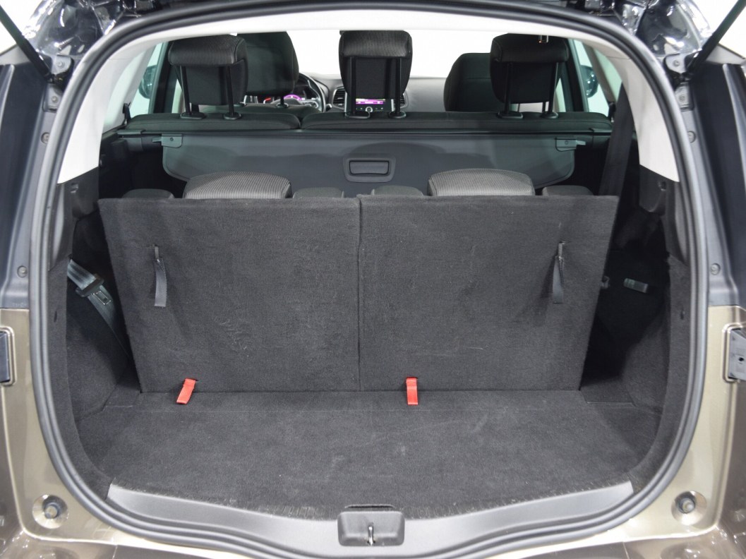 Renault Scenic 1.5  фото 20