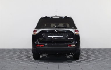 Mitsubishi Outlander Intense S80 2.0 CVT превью 7