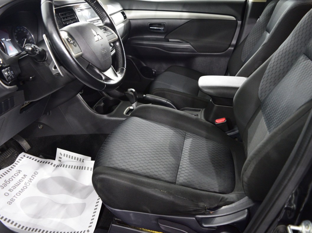 Mitsubishi Outlander Intense S80 2.0 CVT фото 9