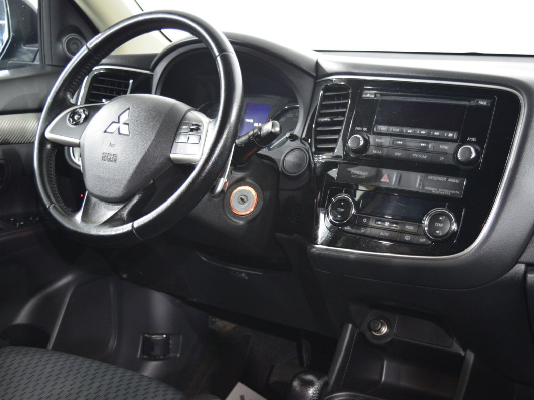 Mitsubishi Outlander Intense S80 2.0 CVT фото 16