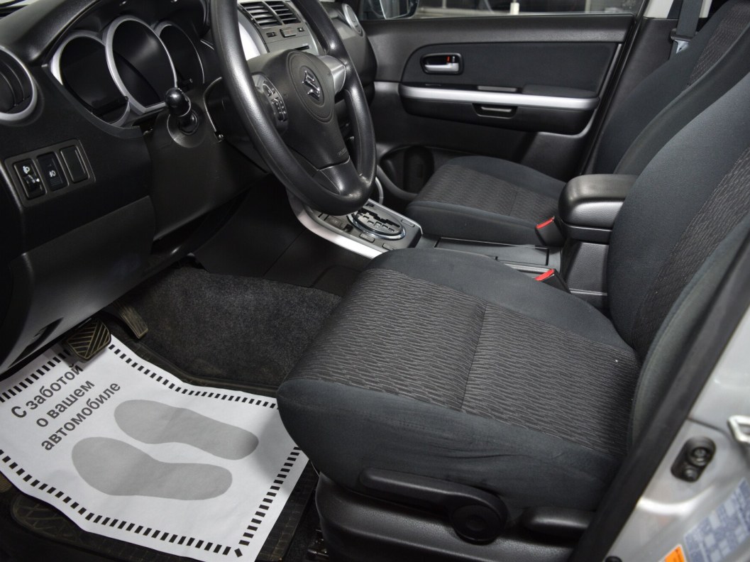 Suzuki Grand Vitara Exclusive 2.0 АКПП фото 9