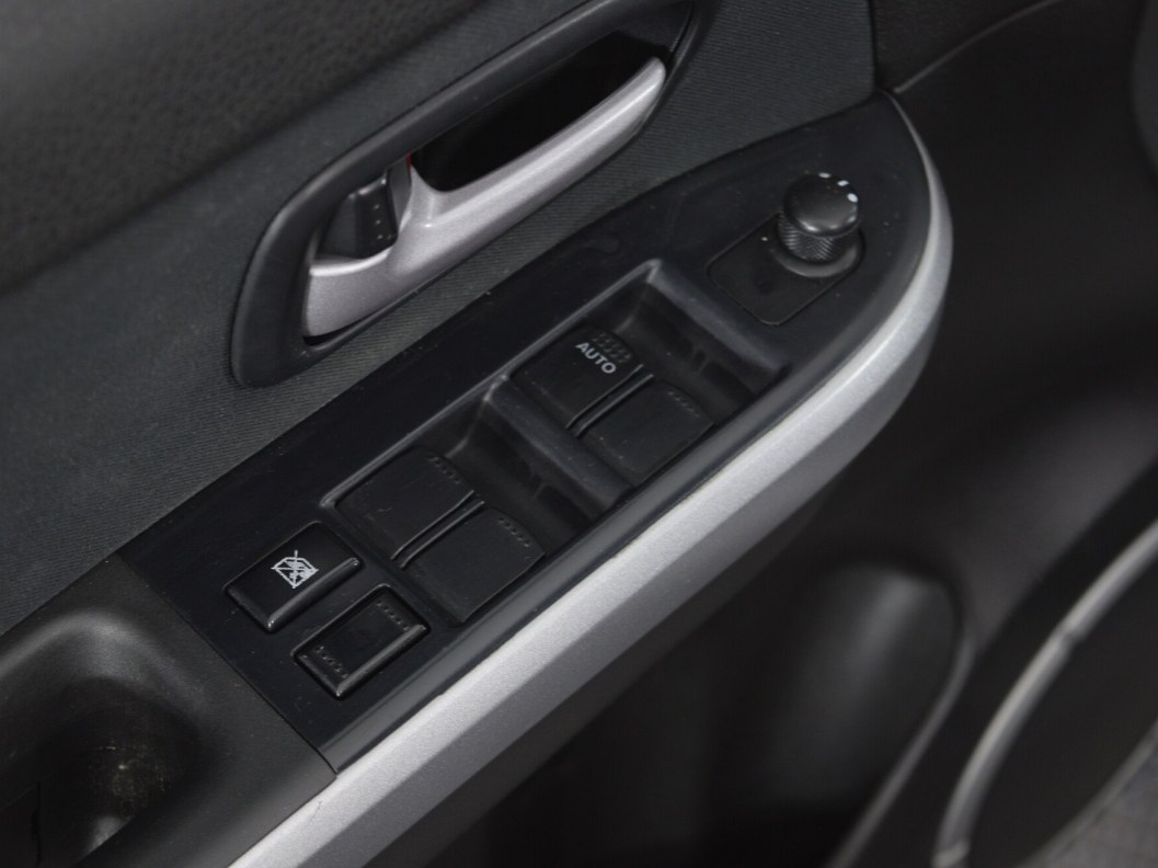 Suzuki Grand Vitara Exclusive 2.0 АКПП фото 14