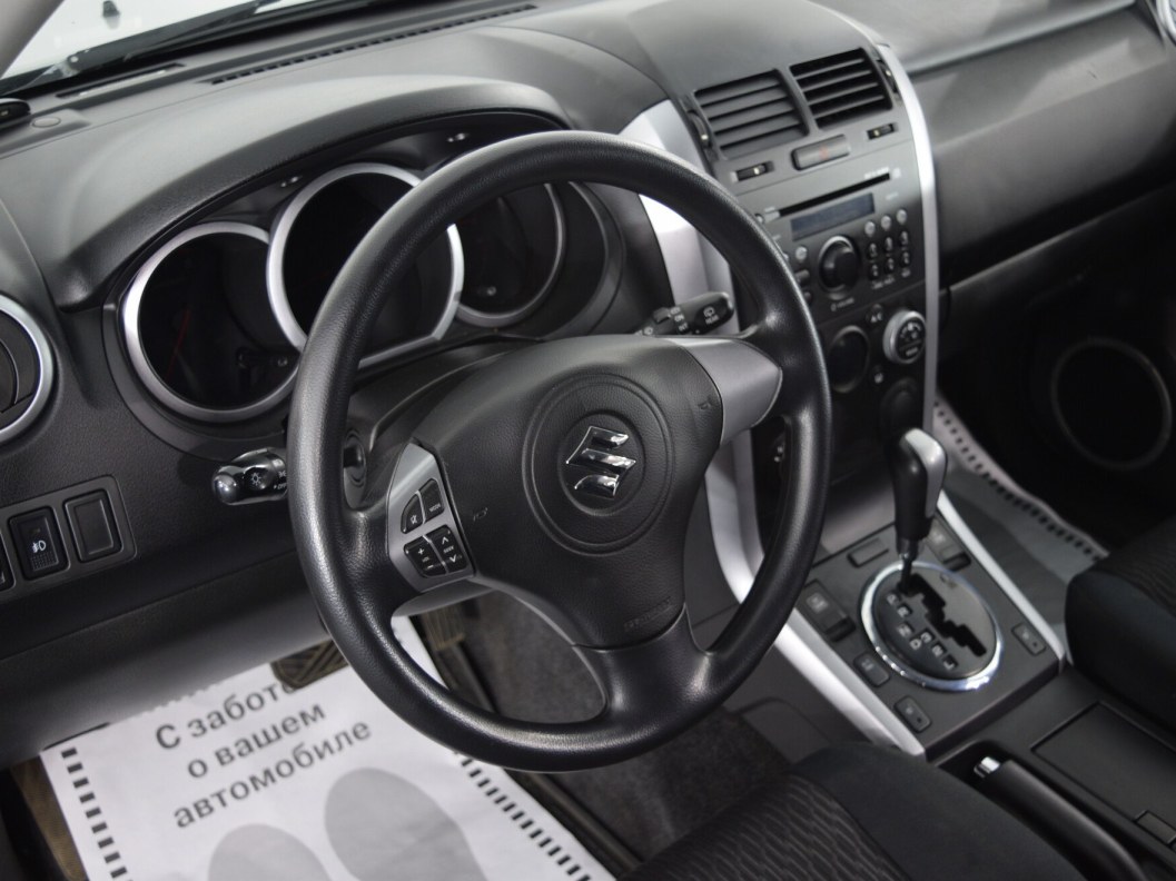 Suzuki Grand Vitara Exclusive 2.0 АКПП фото 18