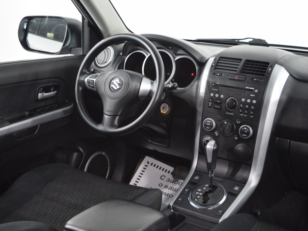 Suzuki Grand Vitara Exclusive 2.0 АКПП фото 20