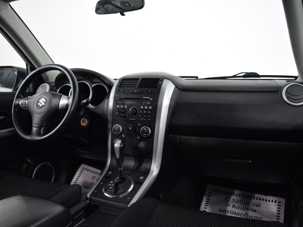 Suzuki Grand Vitara Exclusive 2.0 АКПП фото 21