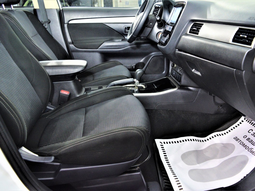 Mitsubishi Outlander Inform S02 2.0 CVT фото 11