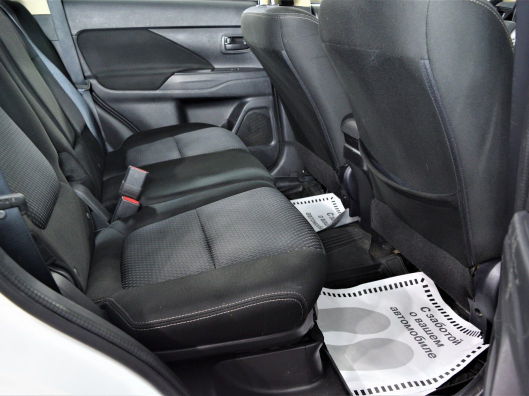 Mitsubishi Outlander Inform S02 2.0 CVT фото 12