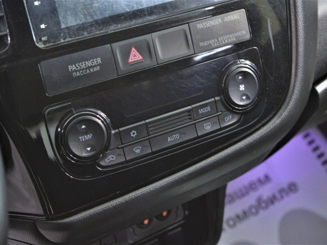 Mitsubishi Outlander Inform S02 2.0 CVT фото 15