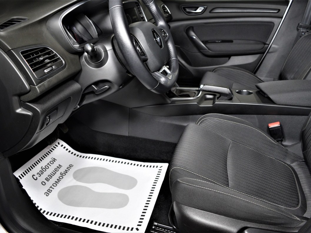 Renault Megane 1.5  фото 9