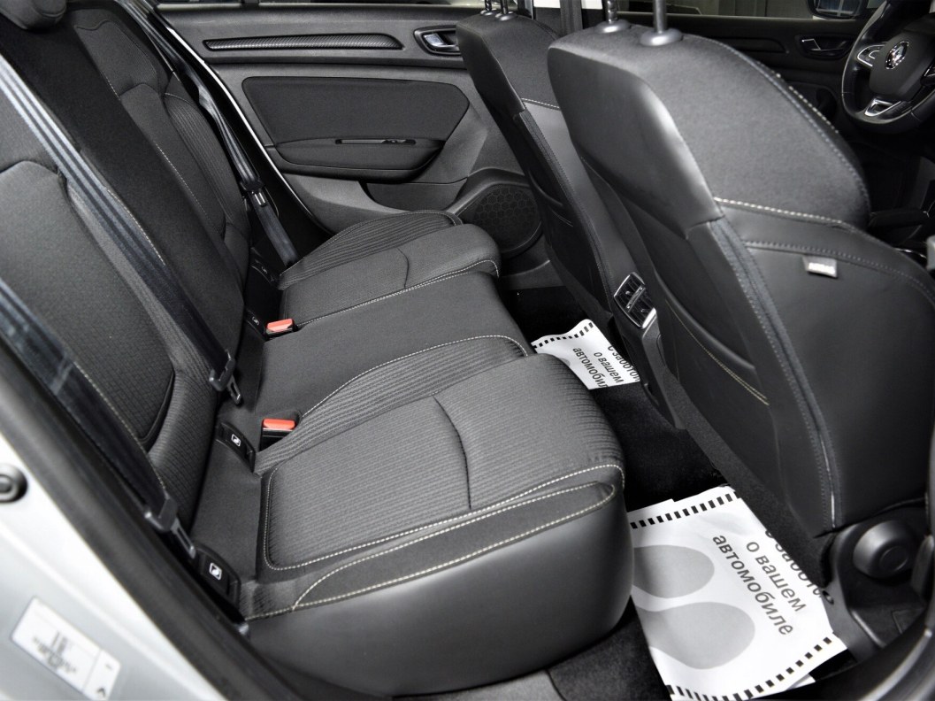 Renault Megane 1.5  фото 12