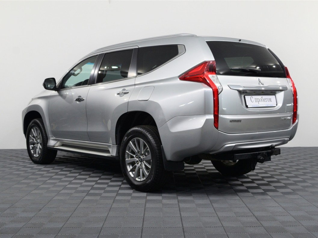 Mitsubishi Pajero Sport 2.4 МКПП фото 8