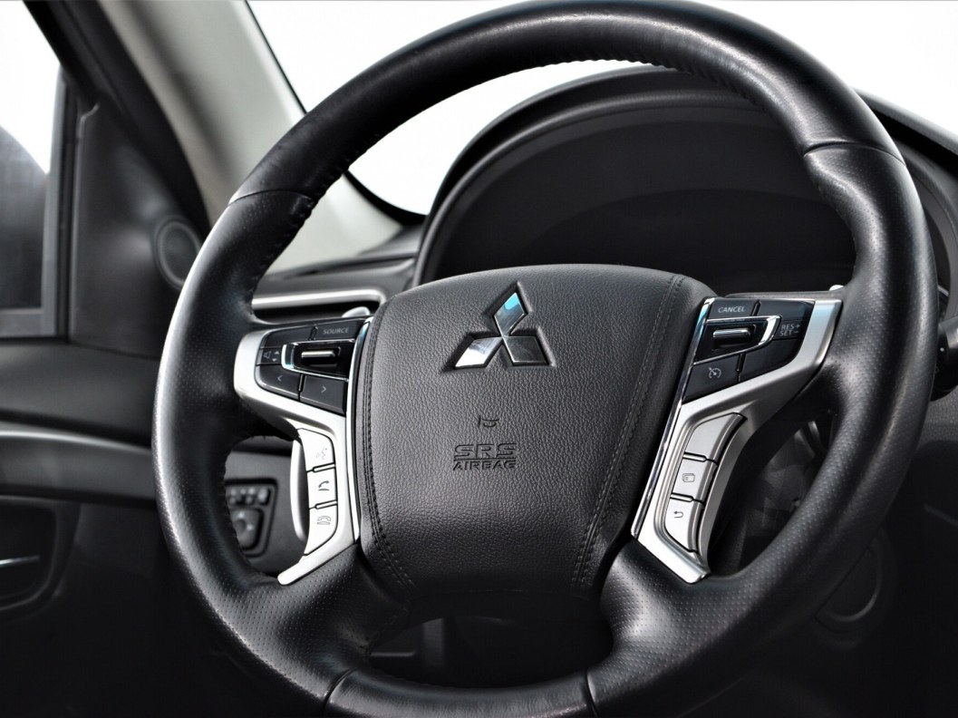Mitsubishi Pajero Sport 2.4 МКПП фото 18