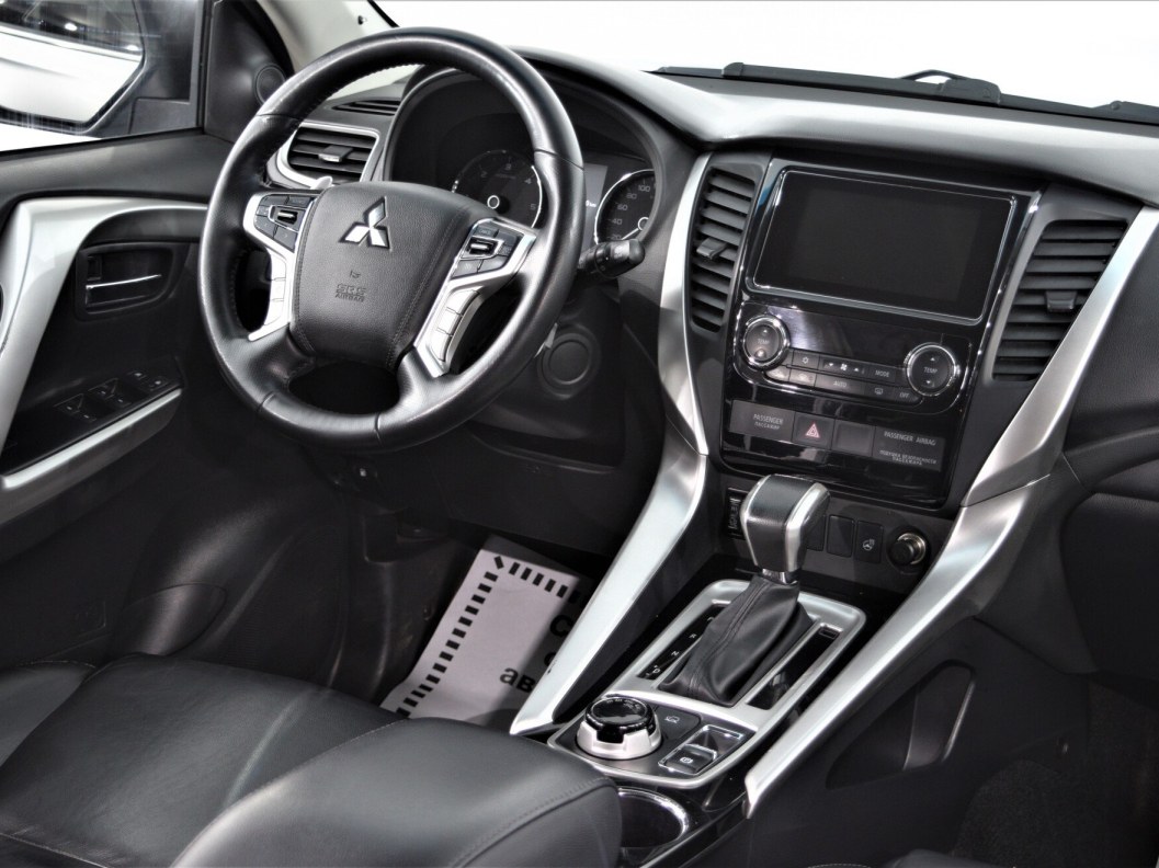 Mitsubishi Pajero Sport 2.4 МКПП фото 22