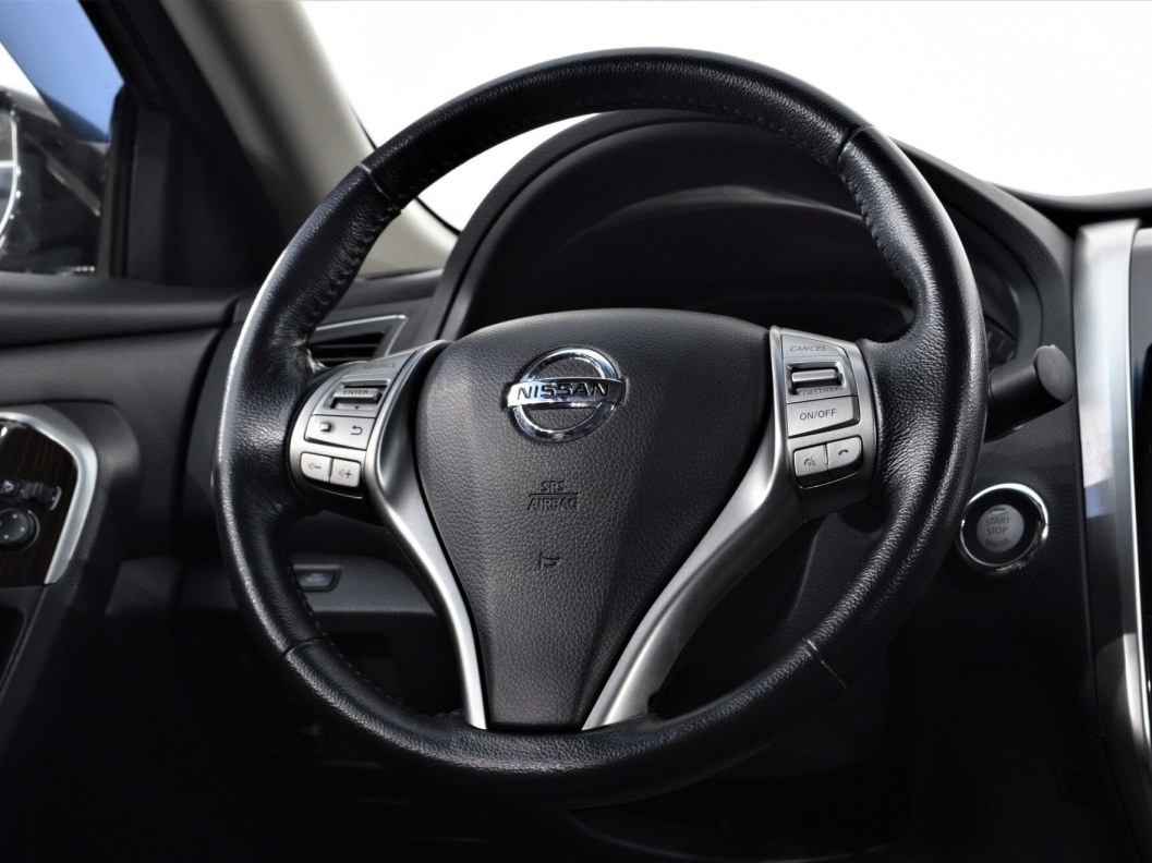 Nissan Teana Elegance 2.5  фото 16