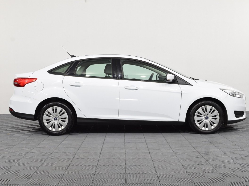 Ford Focus Trend 1.6  фото 4